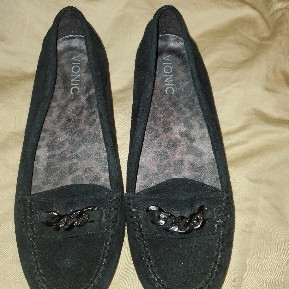 Vionic Suede Loafers (black) 8.5